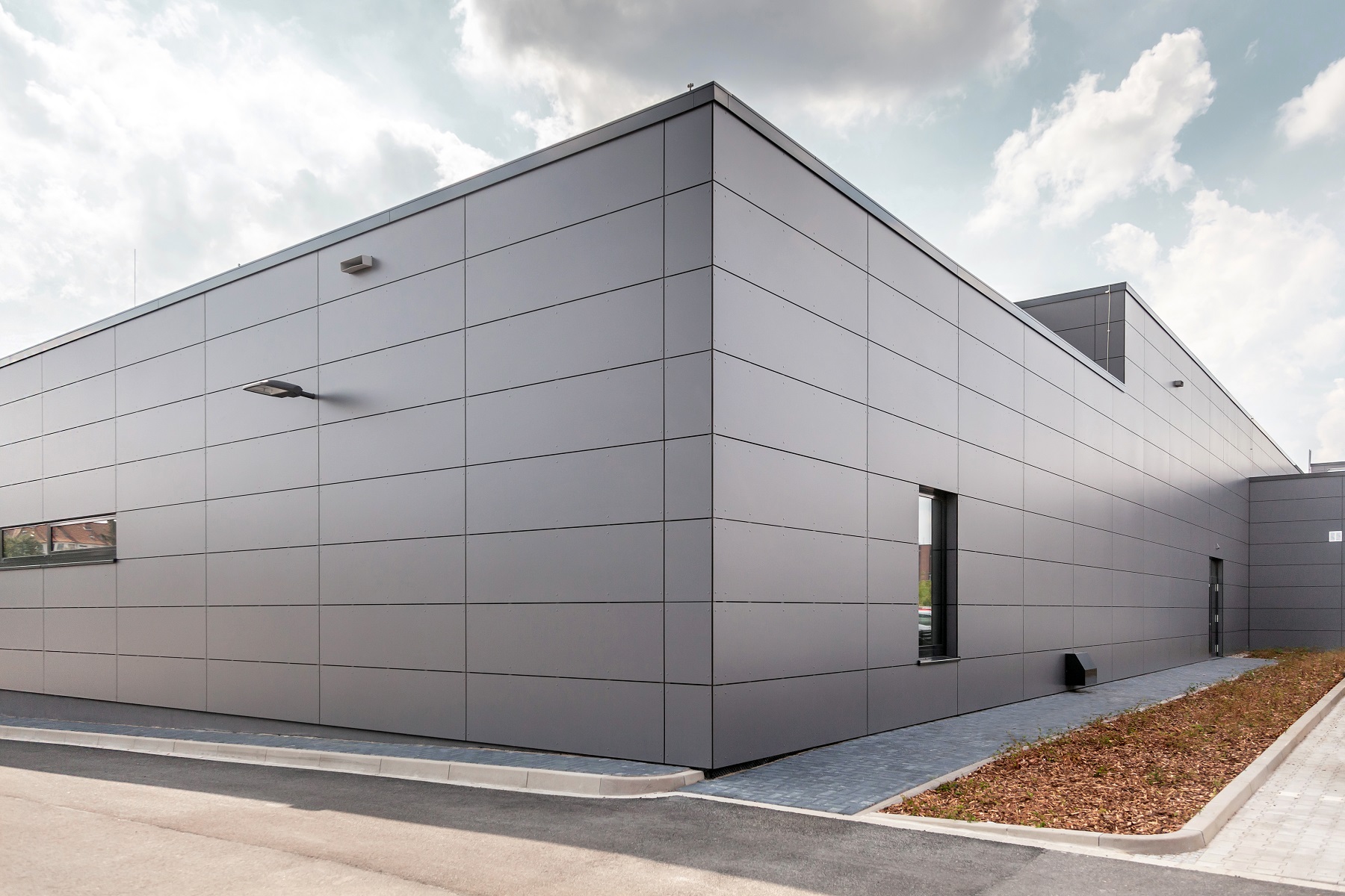 Trespa Meteon B1 beids. 4270x2130x8mm A21.7.0 Satin Steel Grey