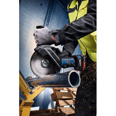 Bosch EXPERT EXWS18V-180P cordless angle grinder in L-BOXX 238