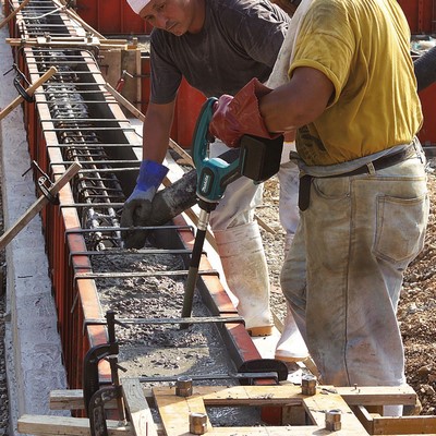 Makita Akku-Betonverdichter 18V ohne Akku, ohne Ladegerät, ohne Koffer