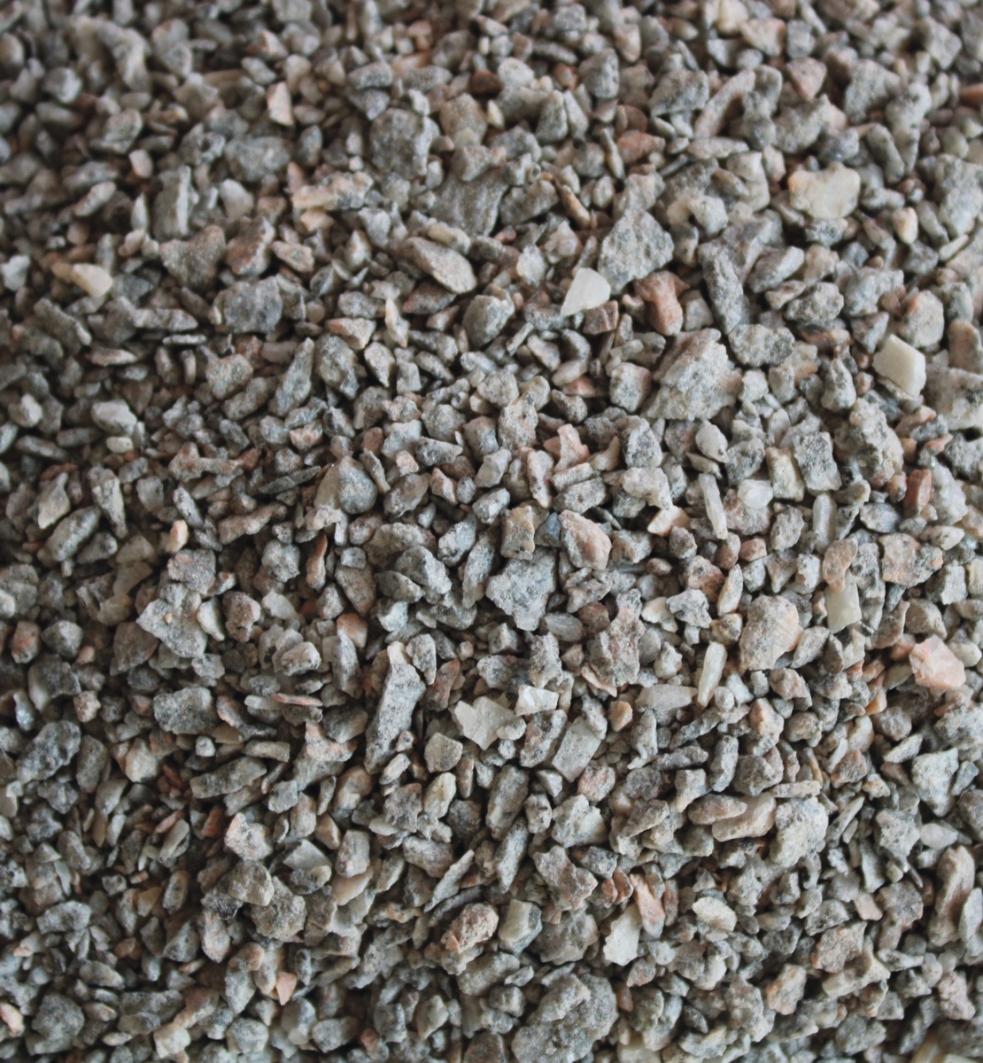 GDM RECOVERY SAND Granite grey-reddish 1.0 - 3.0mm filled in BigBag