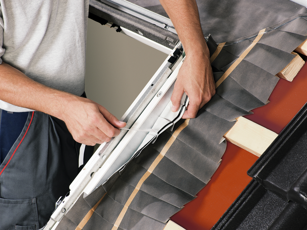Listwa przyszybowa VELUX BFX FK06 1000 f. podkład lub membrana dachowa z rynną