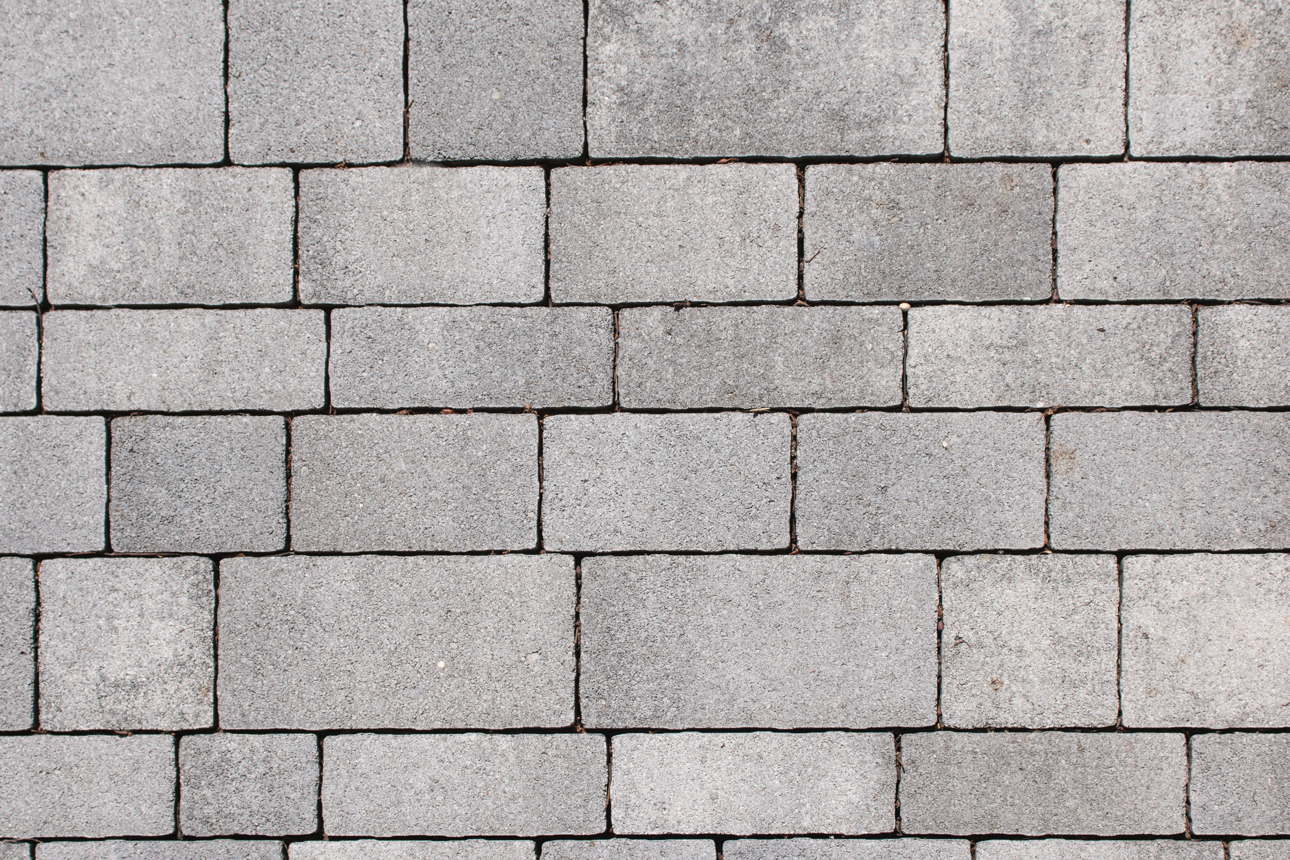 BWL paving system Via Casa large angular grey-black-mottled