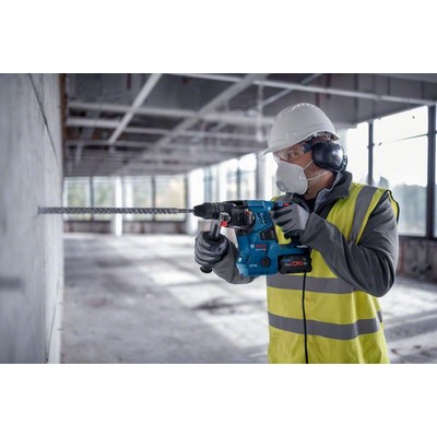 Bosch GBH 18V-28 C PROFESSIONAL cordless rotary hammer SDS plus in L-BOXX 238
