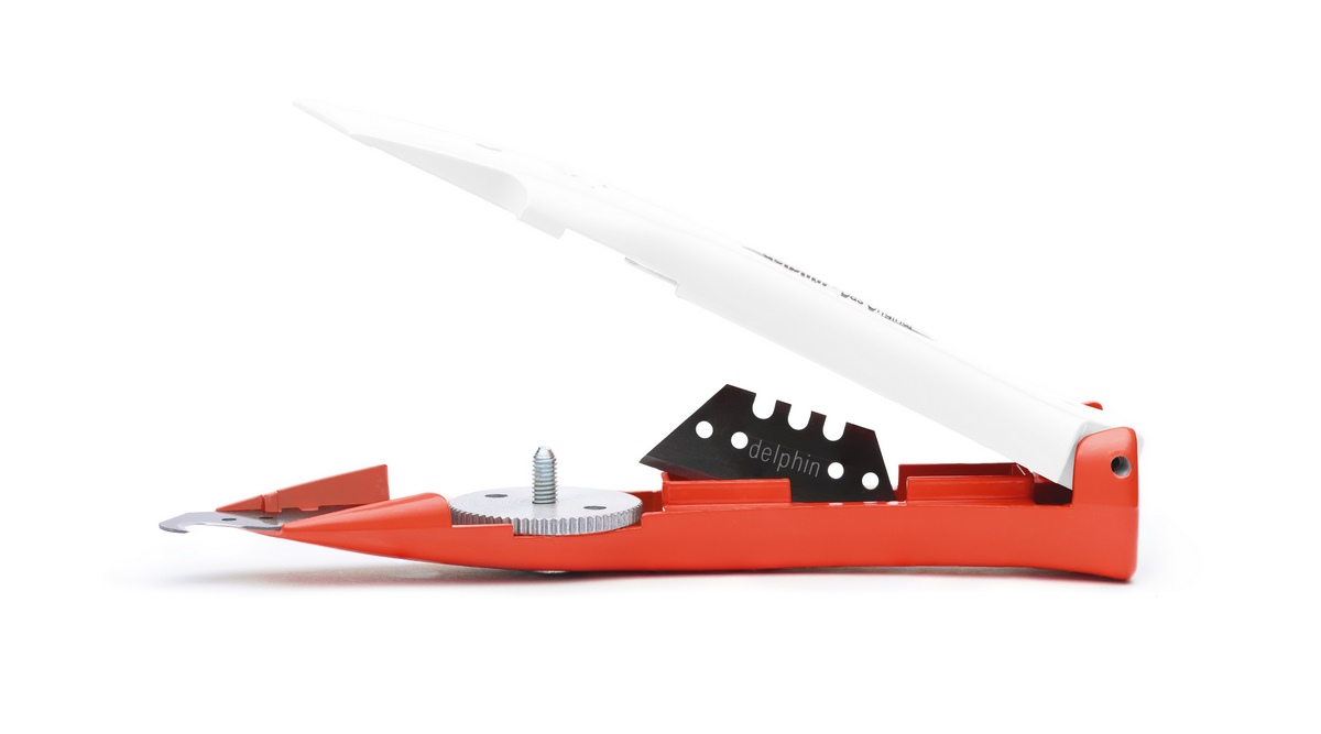 Delphin®-03 Club Edition Red-White Universal Knife incl. plastic quiver