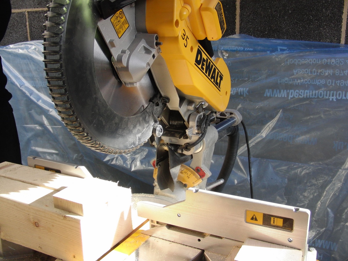 SBD Dewalt panel saw set Ø305 mm with DE 7023