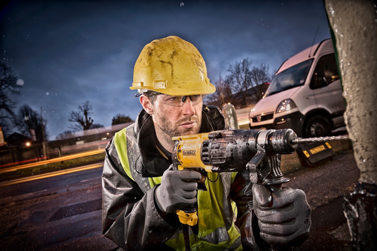 SBD DeWALT 800 Watt SDS-plus Kombihammer 26mm 2.6 Joule