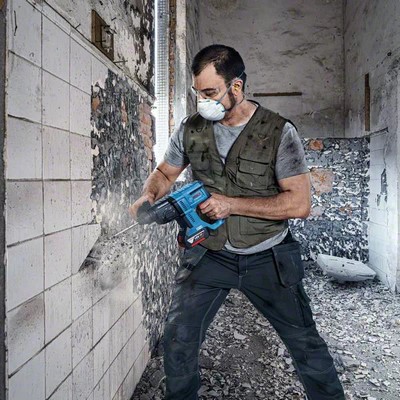 Bosch cordless rotary hammer with SDS plus GBH 18V-21 2x4.0 Ah in L-BOXX