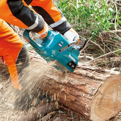 Akumulatorowa pilarka łańcuchowa Makita 40V 5.0Ah UC012GT101 - z akumulatorem i ładowarką