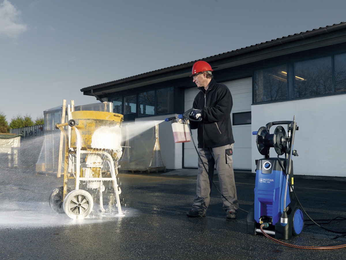 Nilfisk MC 4M-160/620 XT Mobilna myjka ciśnieniowa na zimną wodę