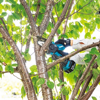 Makita cordless pruning saw 18V DUC101RF01 1x3Ah battery and charger