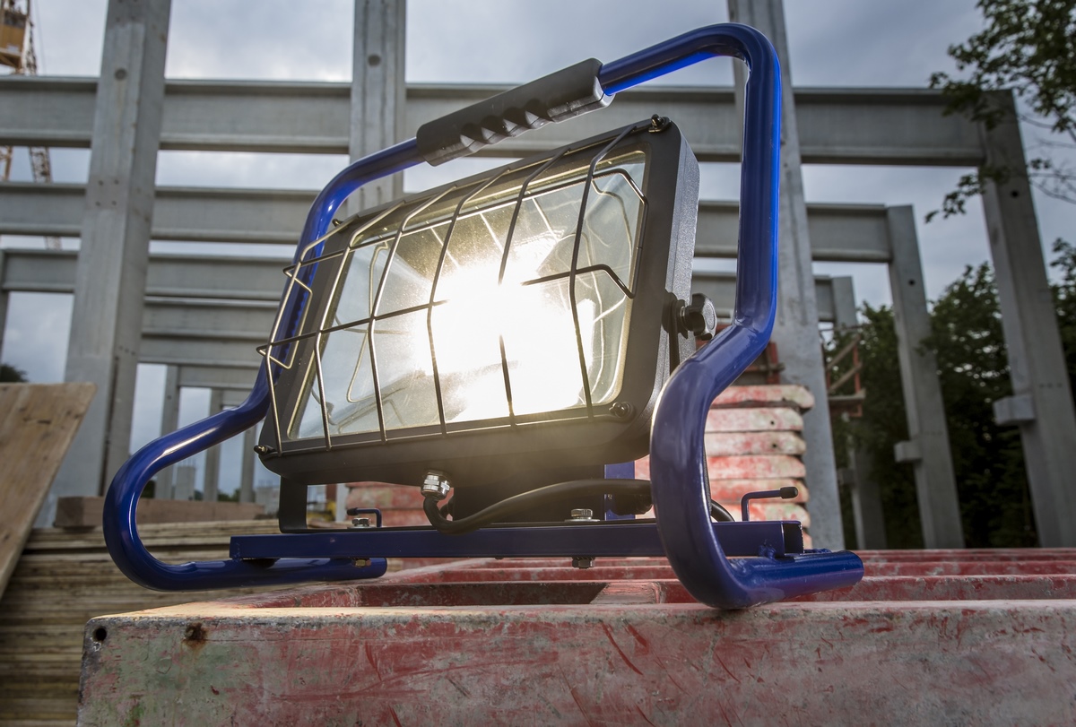 Schwabe Slimeline Mobiler Chip-LED 50W Strahler