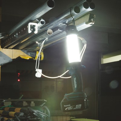 Makita LED-Akku-Werkstattleuchte 14.4-18V DEBDML806 620 lm