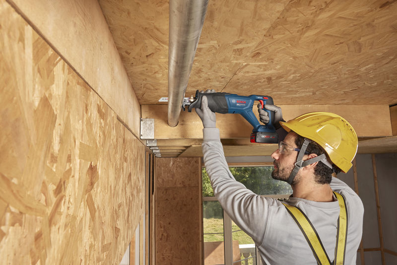 Bosch Akku-Säbelsäge GSA18V-280 Säbelsäge Solo im Karton