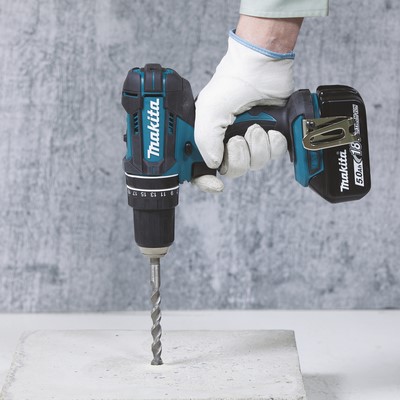 Makita Akku-Schlagbohrschrauber 18V DHP482JX13 2x3.0Ah Akkus + Ladegerät