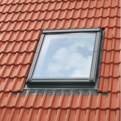 Obróbka blacharska Velux EDW FK06 2000 i zestaw izolacyjno-połączeniowy BDX aluminium