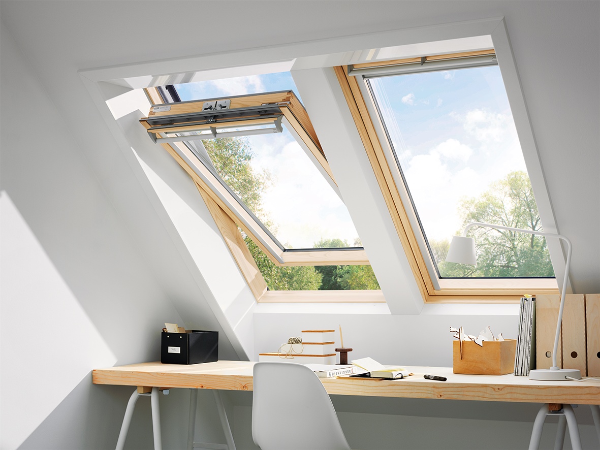 Okno obrotowe Velux GGL SK06 3070Q bezbarwny lakier antywłamaniowy aluminium 114x118