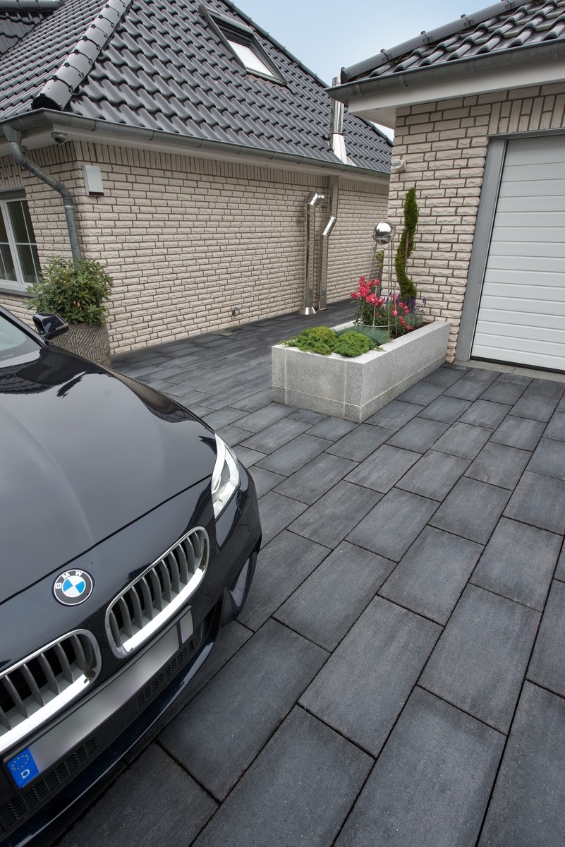 Kann Blockstufe Stratos 100x35x15cm moonlightschwarz betonglatt