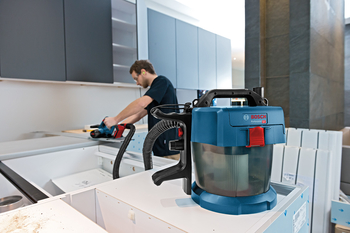 Bosch cordless hoover GAS 18V-10 L Professional + PC 18V 4.0Ah