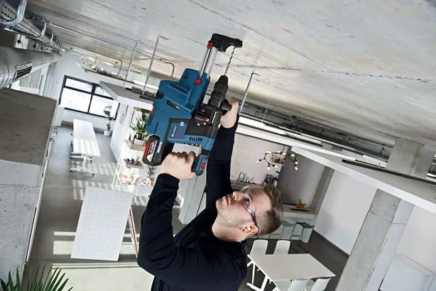 Bosch cordless rotary hammer GBH 18V-26F w. SDS plus L-BOXX